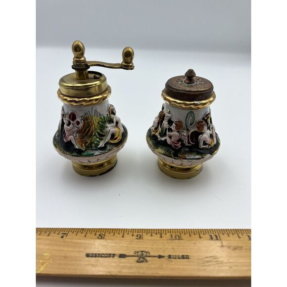 Vintage Capodimonte Italian Salt Shaker & Pepper Grinder Flaws - Picture 1 of 14